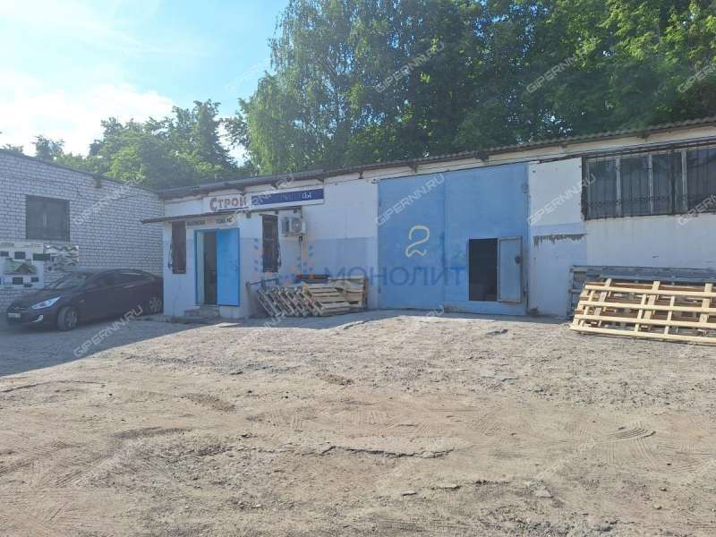 здание под торговую площадь, склад на Октябрьской улице город Дзержинск