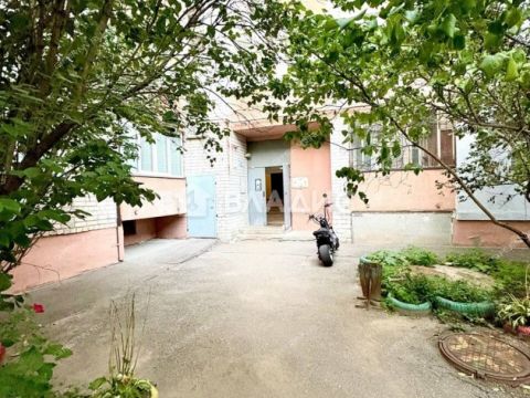 4-komnatnaya-ul-rodnikovaya-d-6 фото