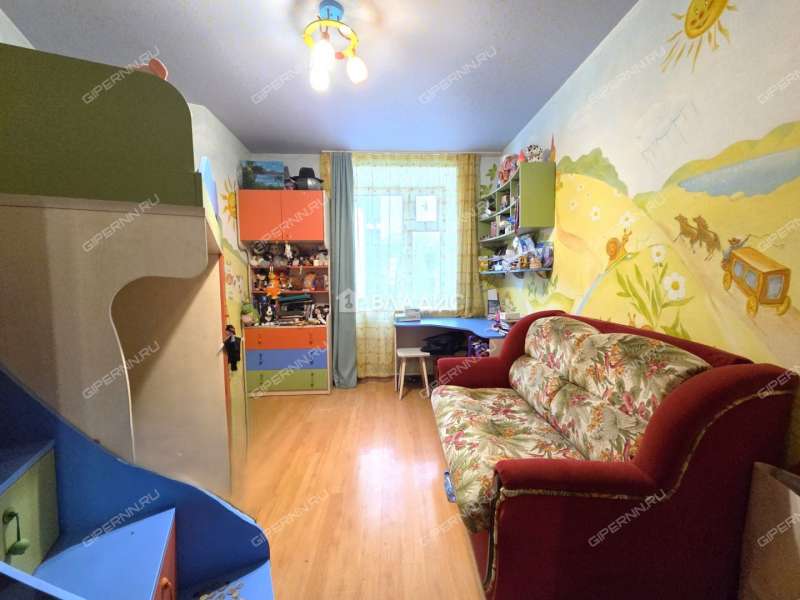 трёхкомнатная квартира на улице Нижне-Печерская дом 2