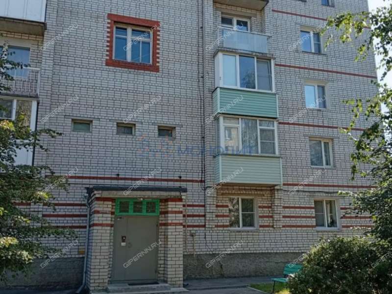 трёхкомнатная квартира в 2-м микрорайоне дом 41 город Бор