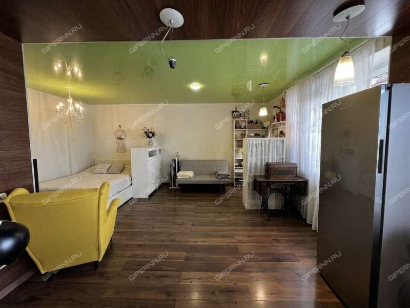 однокомнатная квартира на улице Александра Хохлова дом 1