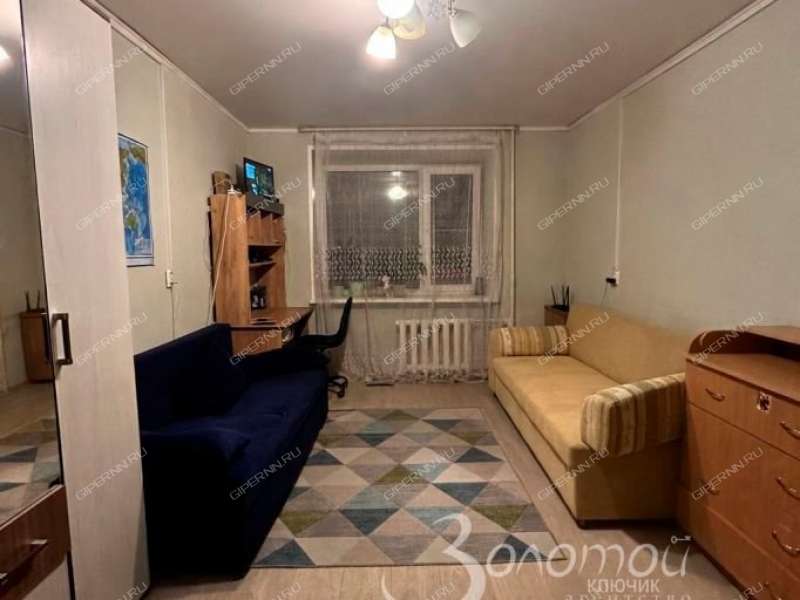 комната в доме 12 на улице Юлиуса Фучика