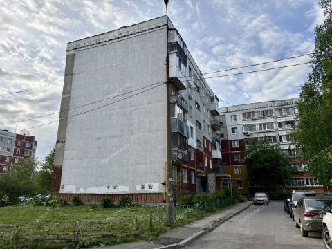 4-komnatnaya-ul-bogdanovicha-d-1-k2 фото