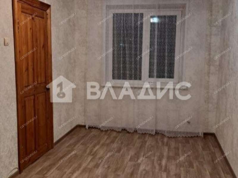 трёхкомнатная квартира на улице имени Генерала Ивлиева дом 20