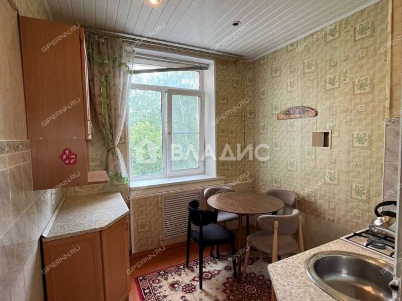 трёхкомнатная квартира на проспекте Октября дом 16