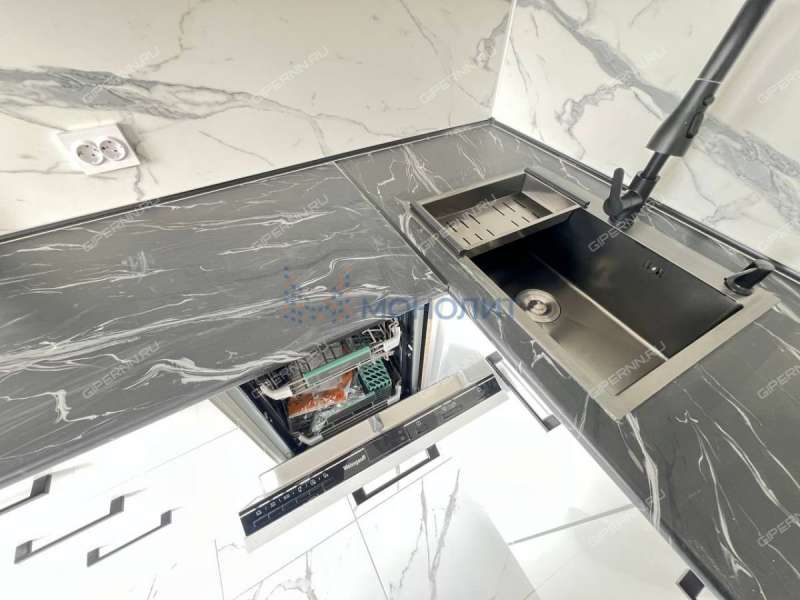 двухкомнатная квартира на улице Тропинина дом 4А