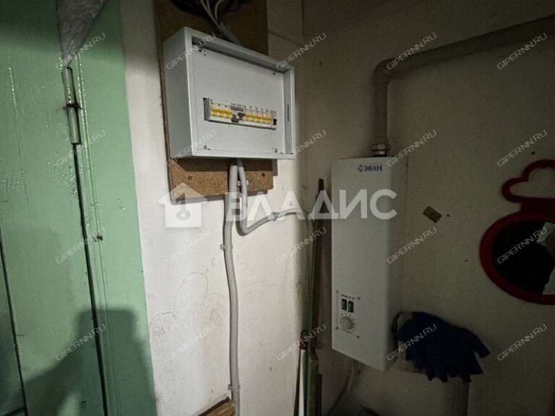 здание под офис, торговую площадь на улице Строителей рабочий посёлок Ковернино