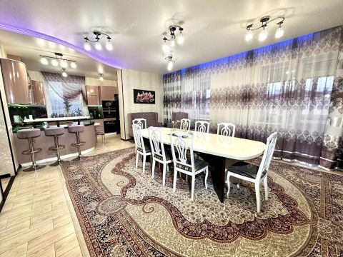 kottedzh-poselok-parizhskoy-kommuny-ul-pavla-korchagina-d-2 фото