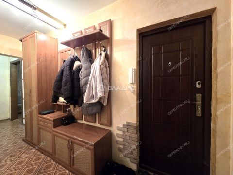 3-komnatnaya-ul-verhnepecherskaya-d-9 фото