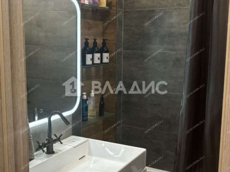 двухкомнатная квартира на Бурнаковской улице дом 79