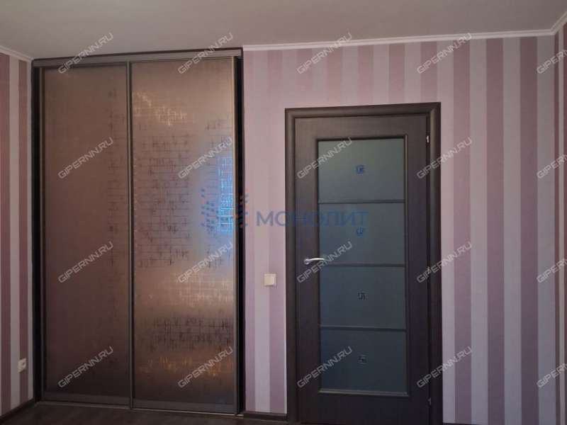 трёхкомнатная квартира на улице Карла Маркса дом 52