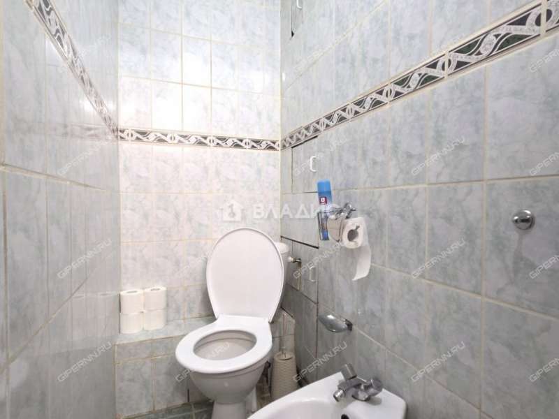 трёхкомнатная квартира на улице Верхнепечёрская дом 9