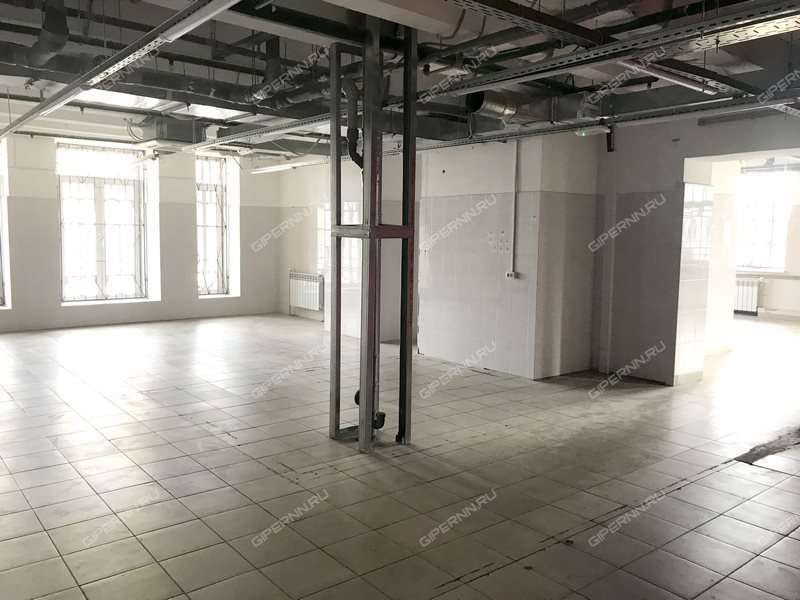 помещение под торговую площадь на улице Коминтерна