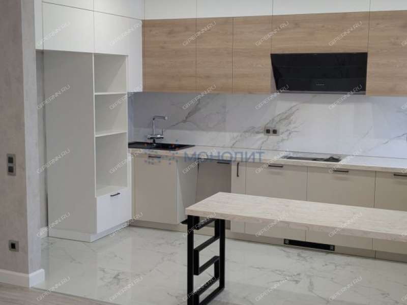 трёхкомнатная квартира на Молодёжном проспекте дом 38