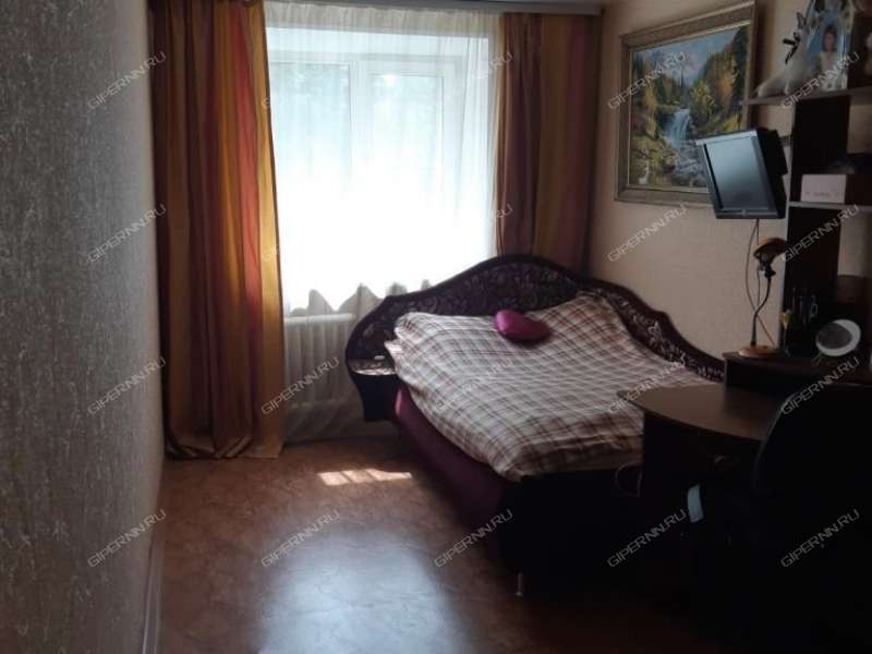 двухкомнатная квартира на проспекте Кирова дом 33а