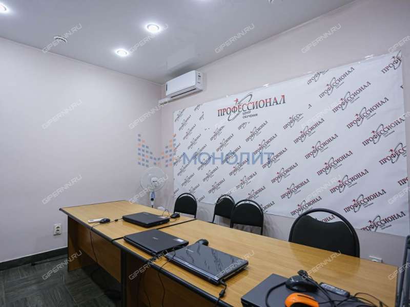 помещение под помещение свободного назначения на Дальней улице