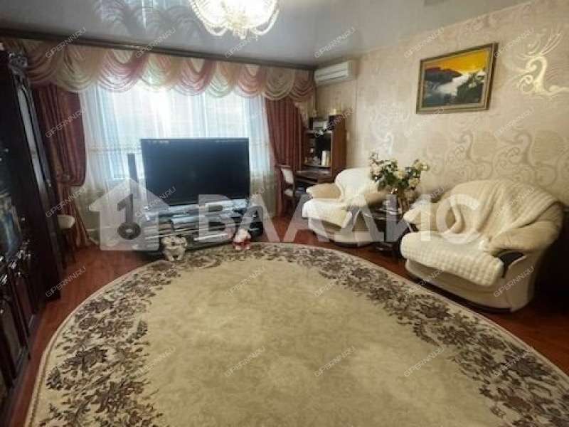 трёхкомнатная квартира на проспекте Ильича дом 39 к2
