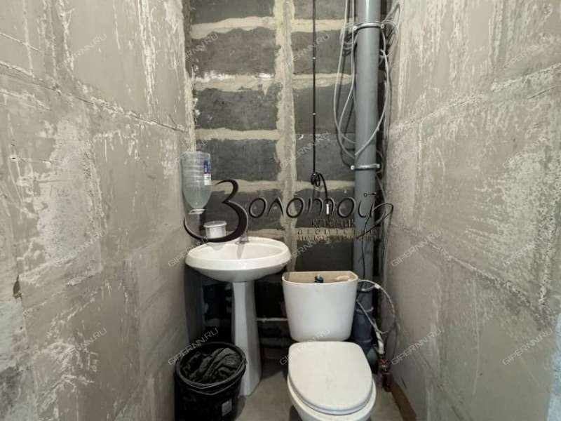 трёхкомнатная квартира на улице Маковского дом 25