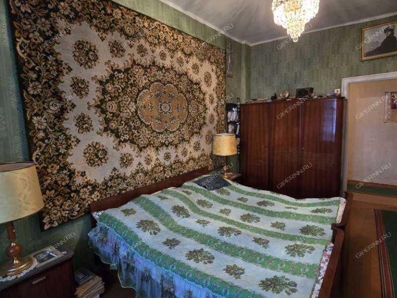 трёхкомнатная квартира на улице Ярошенко дом 1