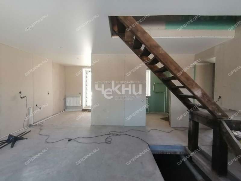 дом на улице Вяткина рабочий посёлок Большое Козино