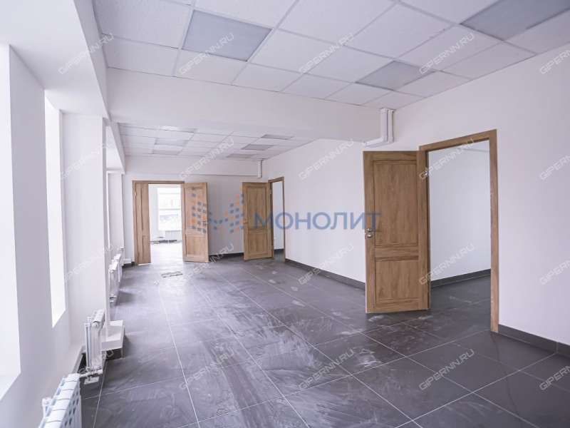 здание под недвижимость под медицинские учреждения, недвижимость под образовательные учреждения на улице Родионова