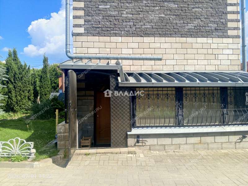 дом на Коммунистической улице