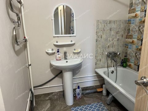 3-komnatnaya-ul-levoberezhnaya-d-5 фото