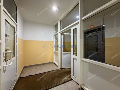 3-komnatnaya-ul-rodionova-d-39 фото