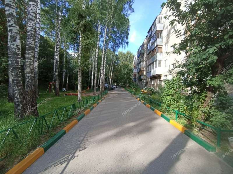 двухкомнатная квартира на улице Военных Комиссаров дом 3