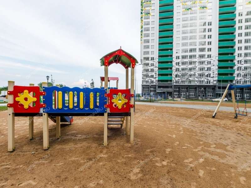 трёхкомнатная квартира на Лысогорской улице дом 89 к1