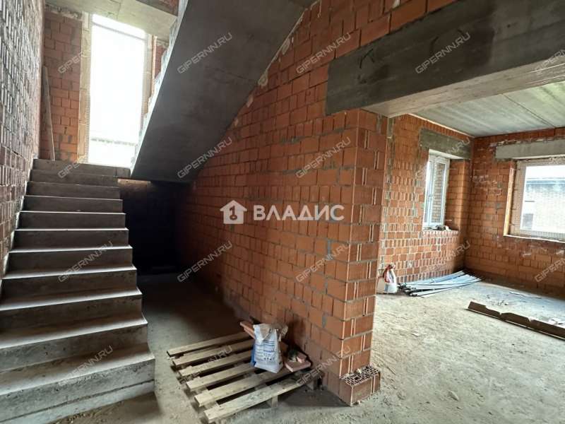 дом на Озёрной улице посёлок Ляхово