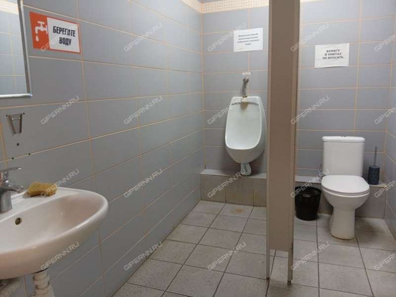 помещение под торговую площадь на Полтавская ул. 32