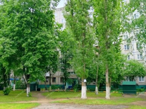 2-komnatnaya-ul-geroya-shnitnikova-d-8 фото