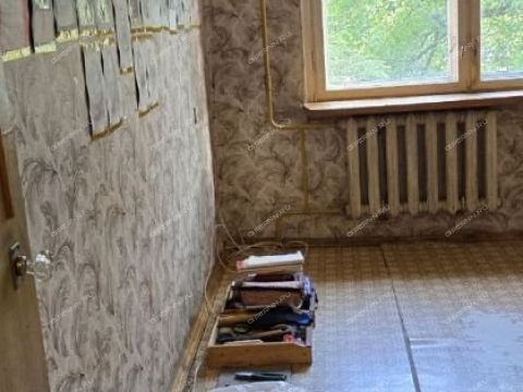 3-komnatnaya-ul-strokina-d-3a фото