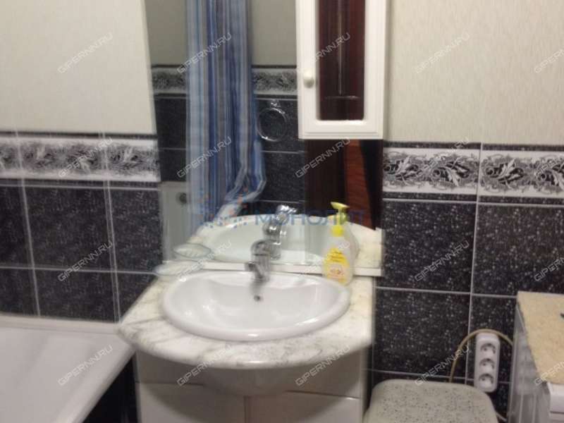 двухкомнатная квартира на улице Коминтерна дом 123