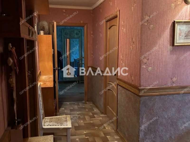 трёхкомнатная квартира на Зеленодольской улице дом 56